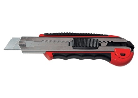 Нож с выдвижным лезвием 18 мм с 5 лезвиями MATRIX MASTER 78921 купить в Когалыме