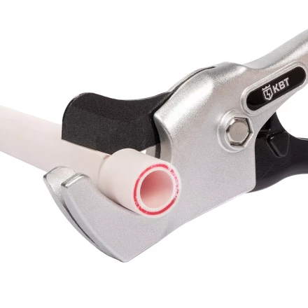 Ножницы-труборез КВТ НТП-32у для резки полипропиленовых, полиэтиленовых и металлополимерных труб до 32 мм (92146) купить в Когалыме