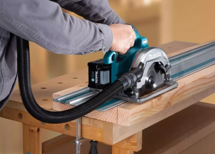 Аккумуляторная дисковая пила Makita XGT HS004GZ (без АКБ и ЗУ) купить в Когалыме
