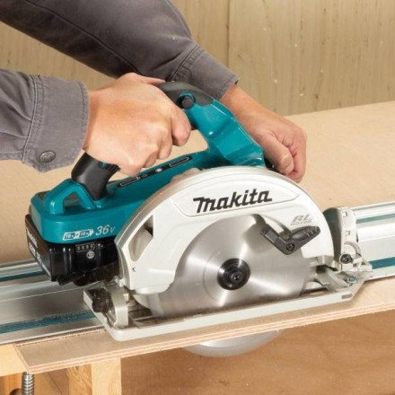 Аккумуляторная дисковая пила Makita DHS783ZJU купить в Когалыме