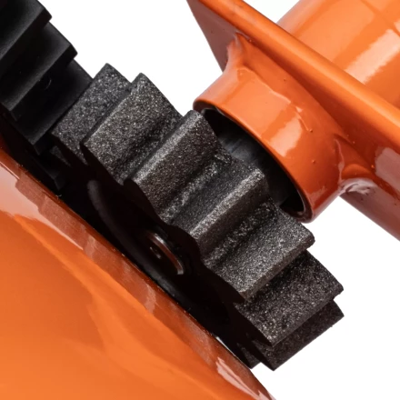 Бетоносмеситель Сибртех БСН-180П 95518, мощность 700 Вт, полиамидный венец купить в Когалыме