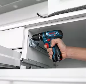 Аккумуляторная дрель-шуруповерт BOSCH GSR 12V-15 купить в Когалыме