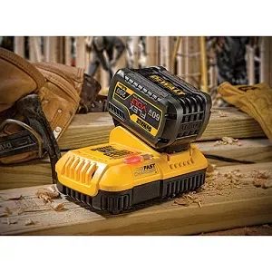 Зарядное устройство XR DCB118 Flexvolt DeWalt купить в Когалыме