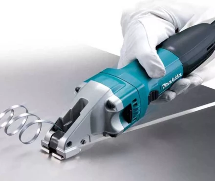 Шлицевые ножницы по металлу Makita JS1601 купить в Когалыме