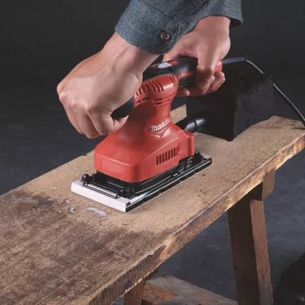 Виброшлифмашина Makita M9203 купить в Когалыме