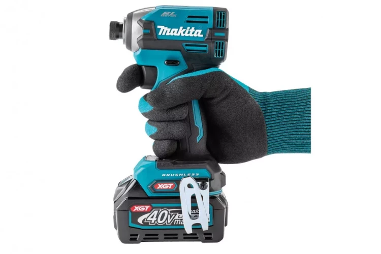 Бесщеточный 40V ударный шуруповерт (импакт) Makita TD003GA201 купить в Когалыме