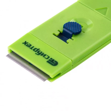 Скребок пластмассовый с выдвижным сменным лезвием Сибртех 79539 купить в Когалыме