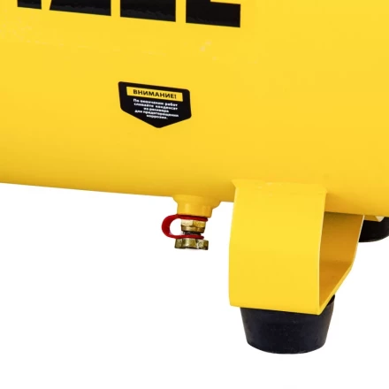 Компрессор воздушный прямой привод DC1700/50, 1.7 кВт, 50 литров, 260 л/мин Denzel 58164 купить в Когалыме