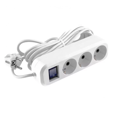 Удлинитель бытовой с заземлением и выключателем 5 м 3 розетки 10 A серия УХз10 Denzel 95973 купить в Когалыме