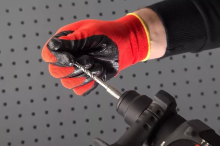 Нейлоновые перчатки с нитриловым покрытием HAMMER 230-030 купить в Когалыме