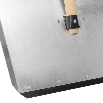 Лопата для уборки снега тротуарная Сибртех 61658, алюминиевая,500х400х1420мм, деревянный черенок, Россия купить в Когалыме