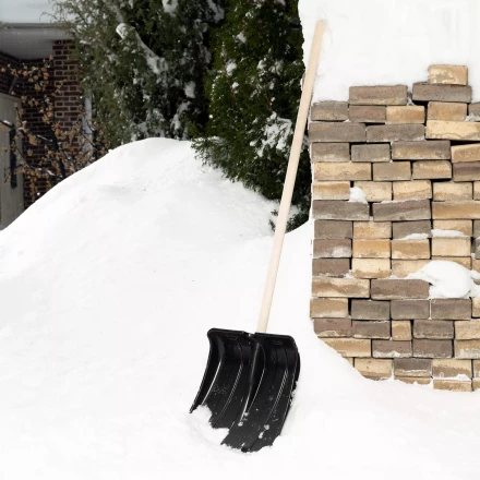 Лопата для уборки снега пластиковая, 380х360мм, без черенка, Россия Сибртех 61696 купить в Когалыме