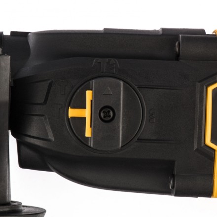 Перфоратор RH-650-18 Denzel 26603 купить в Когалыме