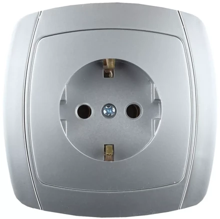 Розетка СВЕТОЗАР "АКЦЕНТ" одинарная в сборе, с заземлением, цвет серебристый металлик, 16А/~250В SV-54205-SM купить в Когалыме