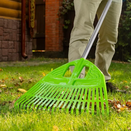 Грабли веерные пластиковые Palisad, 495 х 1680 мм, 23 плоских зуба, алюминиевый черенок, Россия, 61805 купить в Когалыме