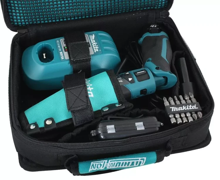 Аккумуляторная ударная отвертка Makita TD021DSE купить в Когалыме