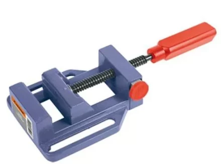 Тиски винтовые Кратон 70 мм 1 15 01 001 купить в Когалыме