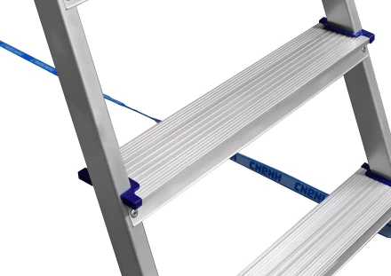 Лестница-стремянка СИБИН алюминиевая, 8 ступеней, 166 см 38801-8 купить в Когалыме