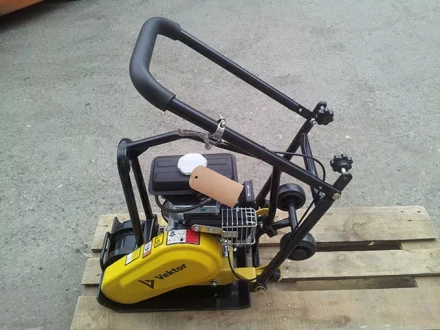 Виброплита VEKTOR VPG-50A купить в Когалыме