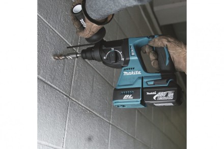 Аккумуляторный перфоратор Makita DHR242RT купить в Когалыме