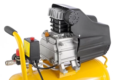 Компрессор пневматический масляный поршневой прямой привод DENZEL 58061 купить в Когалыме