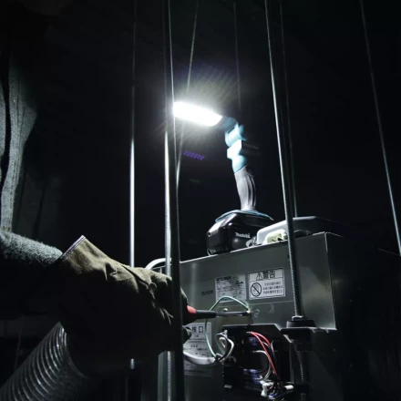 Аккумуляторный фонарь Makita DML801 (DEBDML801) купить в Когалыме