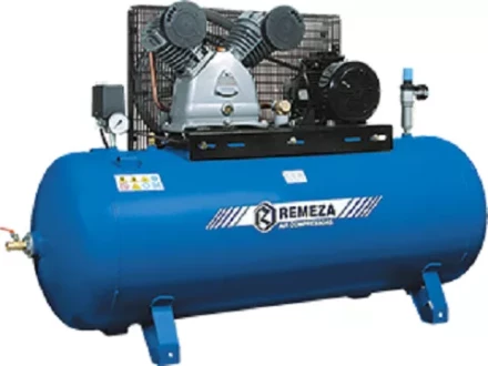 Компрессор масляный поршневой ременной СБ 4/Ф-270 LB 50 Remeza купить в Когалыме
