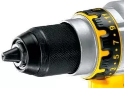 Дрель-винтоверт аккумуляторная DeWalt DCD 932 М2 купить в Когалыме