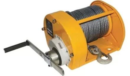 Лебедка ручная усиленная LRU LB г-п 300 кг L=30 метра купить в Когалыме
