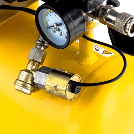 Компрессор безмаслянный Denzel DLS650/10 малошумный 58021 купить в Когалыме