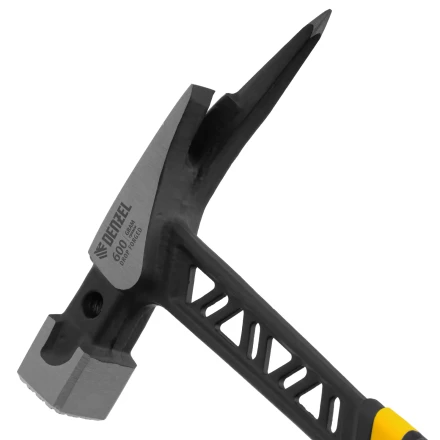 Молоток кровельщика 600 г, цельнокованый, боек с магнитом, двухкомп. обрезин. рук-ка Denzel 10623 купить в Когалыме