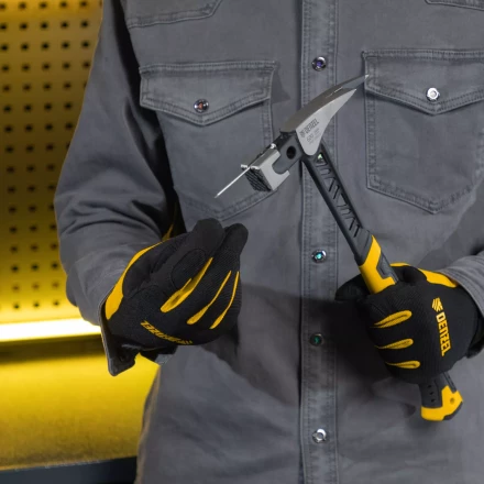 Молоток кровельщика 600 г, цельнокованый, боек с магнитом, двухкомп. обрезин. рук-ка Denzel 10623 купить в Когалыме