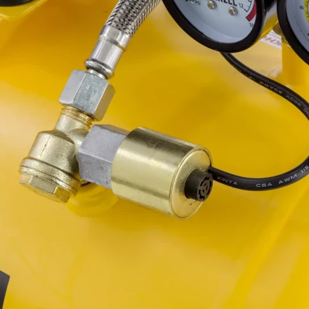 Компрессор безмаслянный Denzel DLS950/24 малошумный 58026 купить в Когалыме