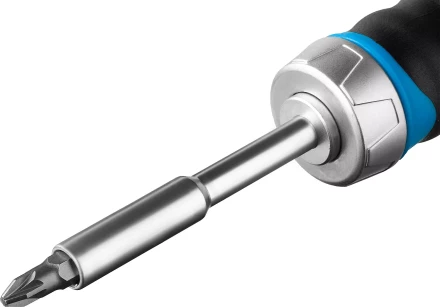 Набор ЗУБР "ПРОФЕССИОНАЛ": Отвертка реверсив с двухкомп рукоят, насадки, CrMo, рукоят с отсеком для хранения бит, 24 предмета 25353-H24 купить в Когалыме