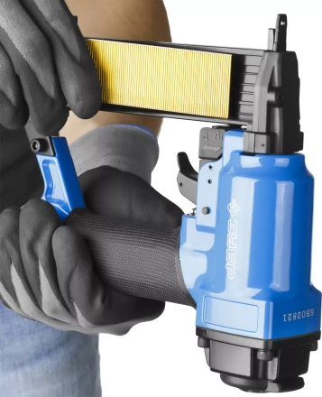 Степлер (гвозде/скобозабиватель) пневматический для скоб тип 55 (16-30 мм) и тип 300 (10-35 мм) 3192 серия ПРОФЕССИОНАЛ купить в Когалыме