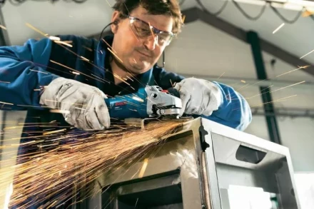 Углошлифовальная машина BOSCH GWS 7-115 Е (0.601.388.201) купить в Когалыме