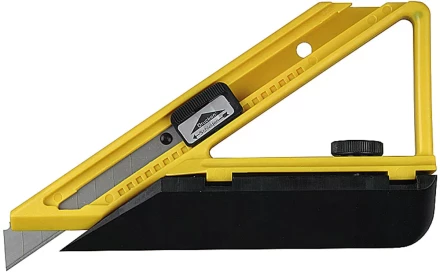 Нож STAYER "MASTER" для подрезания обоев в углах, 18мм 9189 купить в Когалыме