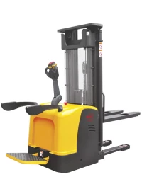Штабелер самоходный 1,5 т 5,6 м XILIN CDDK15-III Li-ion 24/230 В/Ач (с платформой) 1042408