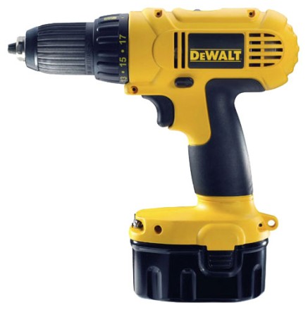 Дрель-винтоверт аккумуляторная DeWalt DC 728 КА купить в Когалыме