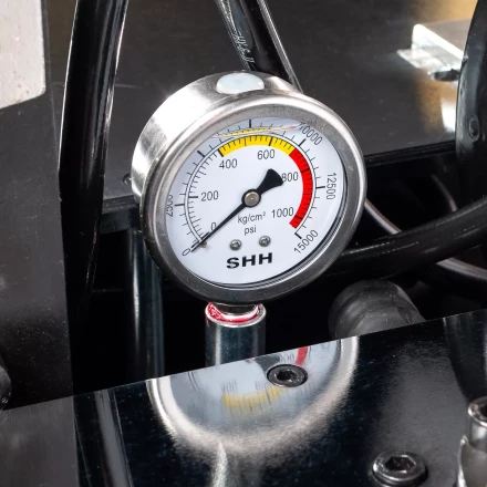 Стол КВТ СШО-150 NEO с комплектом шинообрабатывающего оборудования для шин до 150 мм (85683) купить в Когалыме