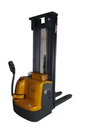 Штабелер самоходный 1,5 т 5,6 м XILIN CDDR15-III 24/200 В/Ач (сопровождаемый) 1010950 купить в Когалыме