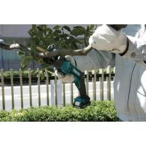 Пила сабельная аккумуляторная Makita JR105DWAE купить в Когалыме