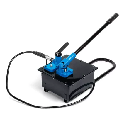 Помпа гидравлическая ручная КВТ ПМР-7080 объем маслобака 8.0 л (88147) купить в Когалыме