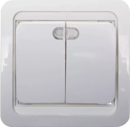 Выключатель СВЕТОЗАР "ГАММА" двухклавишный, с подсветкой, цвет белый, 10А/~250В SV-54135-W купить в Когалыме