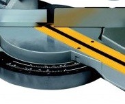 Пила торцовочная DeWALT  DWS 777-QS купить в Когалыме
