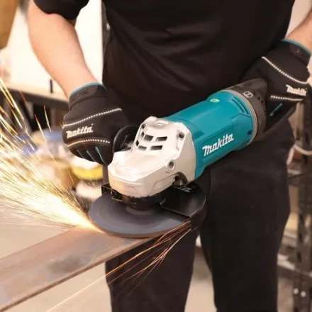 Угловая шлифовальная машина Makita GA7071X1 купить в Когалыме