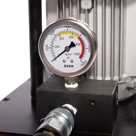 Насосная гидравлическая станция КВТ ПМЭ-7100 объем маслобака 10.0 л (230 В/50 Гц) (91798) купить в Когалыме