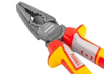 Плоскогубцы комбинированные, диэлектрические трехкомпонентные рукоятки до 1000 В, 180 мм GROSS 16989 купить в Когалыме