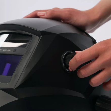 Маска сварщика Хамелеон Оберон PROFI (BLACK) 21091319 купить в Когалыме