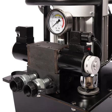 Насосная гидравлическая станция двухканальная КВТ ПМЭ-7100-К2 объем маслобака 10.0 л (230 В/50 Гц) (91800) купить в Когалыме